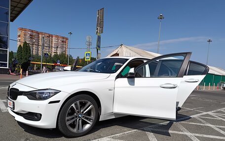 BMW 3 серия, 2015 год, 2 100 000 рублей, 4 фотография