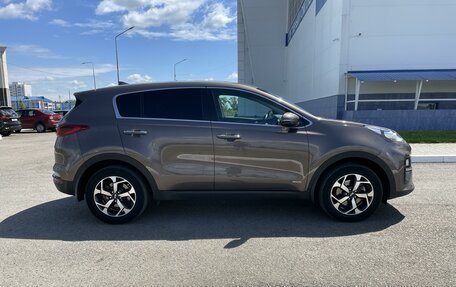 KIA Sportage IV рестайлинг, 2018 год, 2 380 000 рублей, 6 фотография