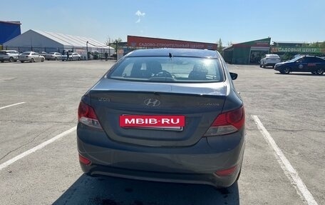 Hyundai Solaris II рестайлинг, 2011 год, 590 000 рублей, 6 фотография