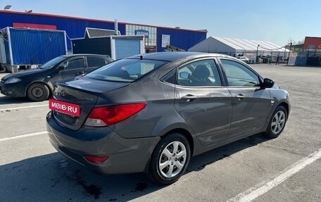 Hyundai Solaris II рестайлинг, 2011 год, 590 000 рублей, 5 фотография