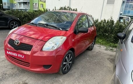 Toyota Yaris III рестайлинг, 2008 год, 370 000 рублей, 2 фотография