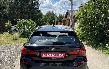 BMW 1 серия, 2019 год, 1 890 000 рублей, 4 фотография