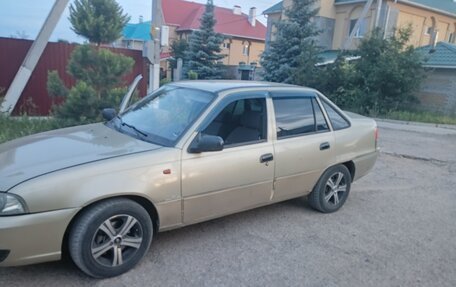 Daewoo Nexia I рестайлинг, 2010 год, 140 000 рублей, 3 фотография