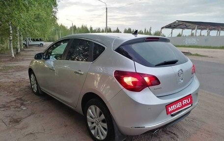 Opel Astra J, 2013 год, 850 000 рублей, 2 фотография