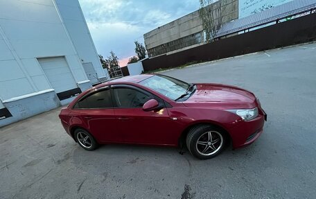 Chevrolet Cruze II, 2010 год, 780 000 рублей, 8 фотография