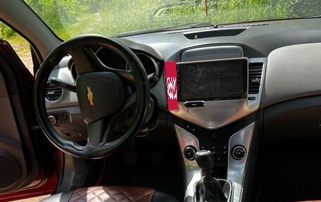 Chevrolet Cruze II, 2010 год, 780 000 рублей, 13 фотография