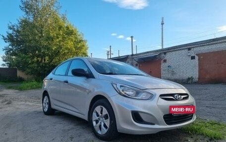 Hyundai Solaris II рестайлинг, 2014 год, 1 020 000 рублей, 2 фотография