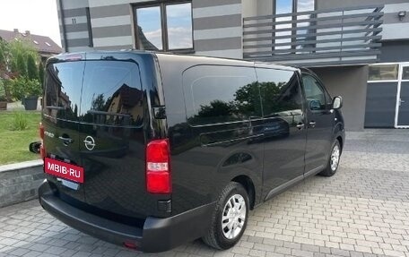 Opel Vivaro, 2020 год, 2 200 000 рублей, 4 фотография