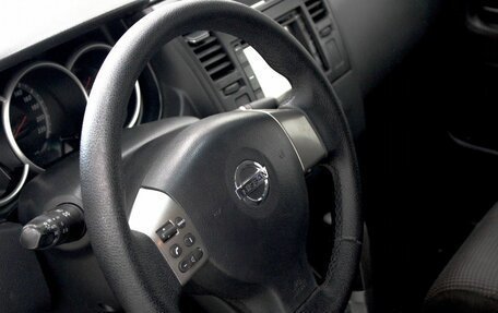 Nissan Tiida, 2011 год, 825 000 рублей, 21 фотография