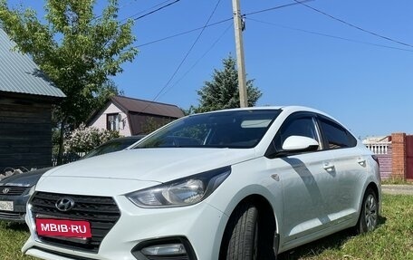 Hyundai Solaris II рестайлинг, 2019 год, 1 400 000 рублей, 1 фотография