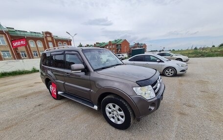 Mitsubishi Pajero IV, 2011 год, 2 250 000 рублей, 10 фотография