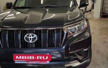 Toyota Land Cruiser Prado 150 рестайлинг 2, 2020 год, 6 900 000 рублей, 2 фотография