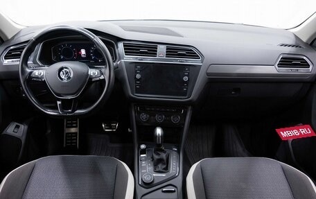 Volkswagen Tiguan II, 2020 год, 3 085 000 рублей, 16 фотография