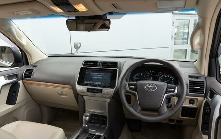 Toyota Land Cruiser Prado 150 рестайлинг 2, 2020 год, 5 399 000 рублей, 6 фотография
