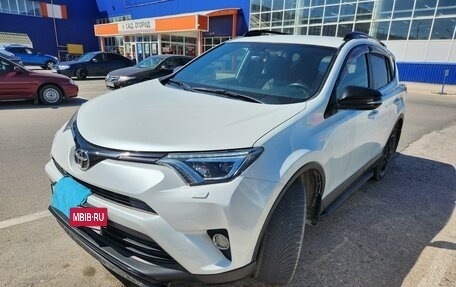 Toyota RAV4, 2018 год, 3 200 000 рублей, 4 фотография