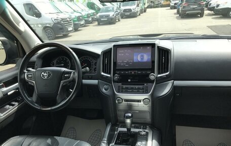 Toyota Land Cruiser 200, 2016 год, 5 850 000 рублей, 10 фотография