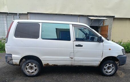 Toyota Lite Ace IV, 1999 год, 420 000 рублей, 2 фотография