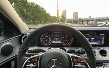 Mercedes-Benz E-Класс, 2019 год, 2 650 000 рублей, 9 фотография
