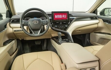 Toyota Camry, 2022 год, 4 300 000 рублей, 6 фотография