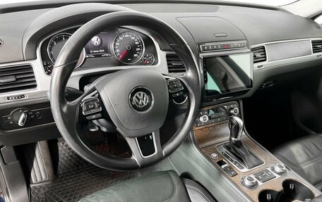 Volkswagen Touareg III, 2015 год, 2 899 000 рублей, 12 фотография
