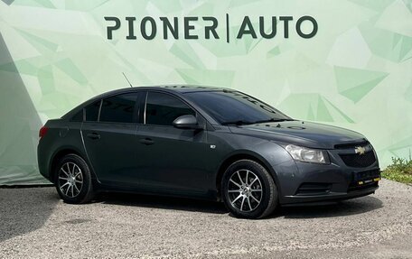 Chevrolet Cruze II, 2010 год, 830 000 рублей, 3 фотография