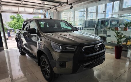 Toyota Hilux VIII, 2022 год, 6 999 999 рублей, 5 фотография