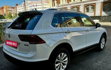 Volkswagen Tiguan II, 2018 год, 2 690 000 рублей, 5 фотография