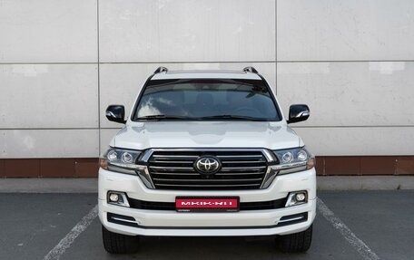 Toyota Land Cruiser 200, 2018 год, 8 499 000 рублей, 3 фотография