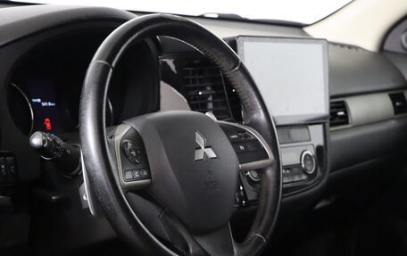 Mitsubishi Outlander III рестайлинг 3, 2012 год, 1 529 990 рублей, 9 фотография