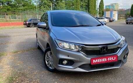 Honda Grace I, 2018 год, 1 090 000 рублей, 1 фотография