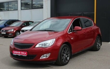 Opel Astra J, 2011 год, 700 000 рублей, 1 фотография