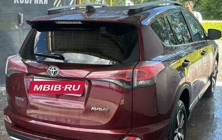 Toyota RAV4, 2017 год, 2 950 000 рублей, 6 фотография