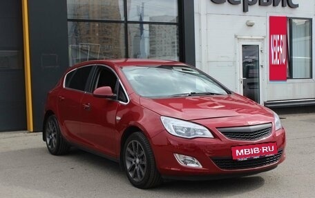 Opel Astra J, 2011 год, 700 000 рублей, 3 фотография