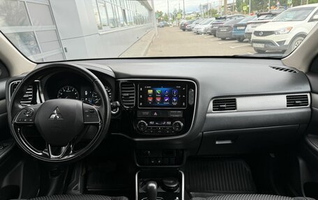 Mitsubishi Outlander III рестайлинг 3, 2018 год, 2 120 000 рублей, 9 фотография