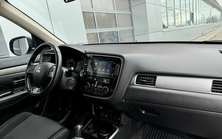 Mitsubishi Outlander III рестайлинг 3, 2018 год, 2 120 000 рублей, 8 фотография