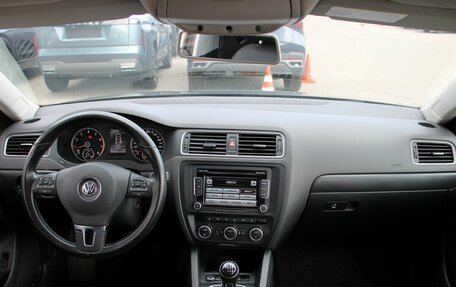 Volkswagen Jetta VI, 2014 год, 1 299 900 рублей, 17 фотография