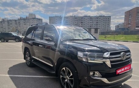 Toyota Land Cruiser 200, 2019 год, 7 750 000 рублей, 2 фотография