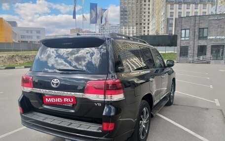 Toyota Land Cruiser 200, 2019 год, 7 750 000 рублей, 7 фотография