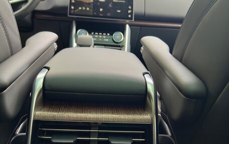 Land Rover Range Rover IV рестайлинг, 2023 год, 19 300 000 рублей, 20 фотография