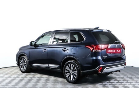 Mitsubishi Outlander III рестайлинг 3, 2019 год, 2 675 000 рублей, 7 фотография