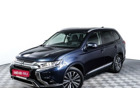 Mitsubishi Outlander III рестайлинг 3, 2019 год, 2 675 000 рублей, 26 фотография