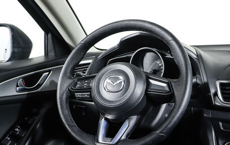 Mazda 3, 2017 год, 1 648 000 рублей, 17 фотография