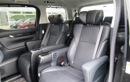 Toyota Alphard III, 2019 год, 3 290 000 рублей, 25 фотография