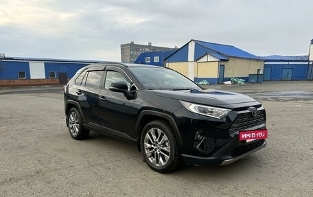 Toyota RAV4, 2020 год, 3 900 000 рублей, 4 фотография