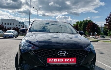 Hyundai Solaris II рестайлинг, 2020 год, 1 800 000 рублей, 2 фотография