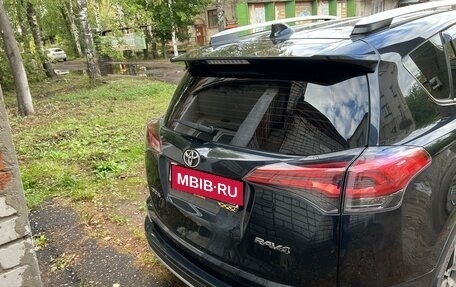 Toyota RAV4, 2017 год, 2 250 000 рублей, 4 фотография