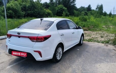 KIA Rio IV, 2018 год, 1 250 000 рублей, 5 фотография