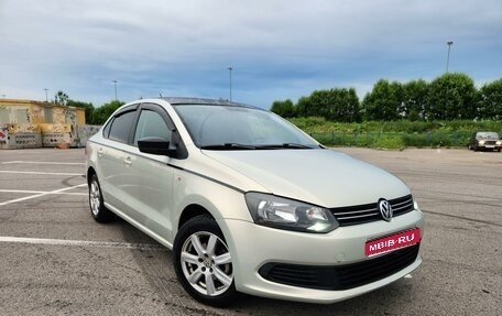 Volkswagen Polo VI (EU Market), 2013 год, 800 000 рублей, 1 фотография