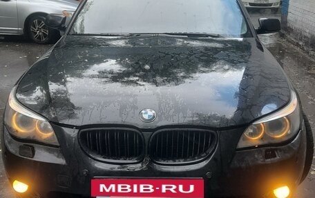 BMW 5 серия, 2004 год, 700 000 рублей, 8 фотография