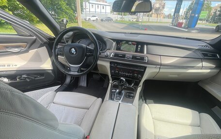 BMW 7 серия, 2014 год, 2 400 000 рублей, 9 фотография